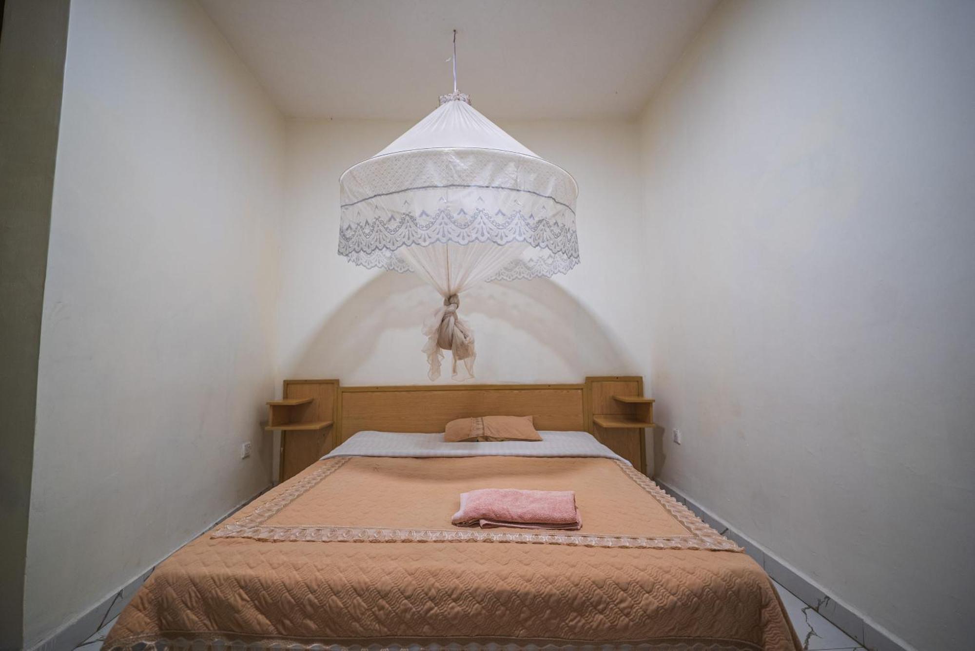 Anna Gold Hotel Кигали Экстерьер фото
