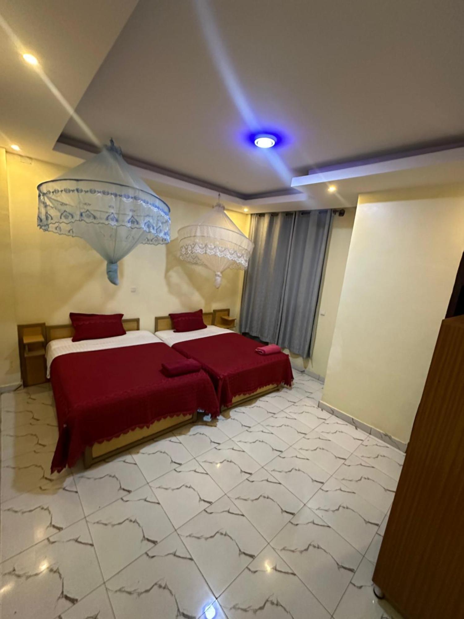 Anna Gold Hotel Кигали Экстерьер фото